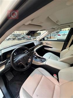 تۆیۆتا کراون